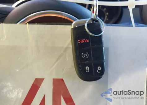 2017 Fiat 500X Trekking Awd из США, поврежденный, VIN ZFBCFYCBXHP518971